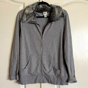 Zenergy by Chico’s Cashmere faux fur collar zip front sweater knit  Medium